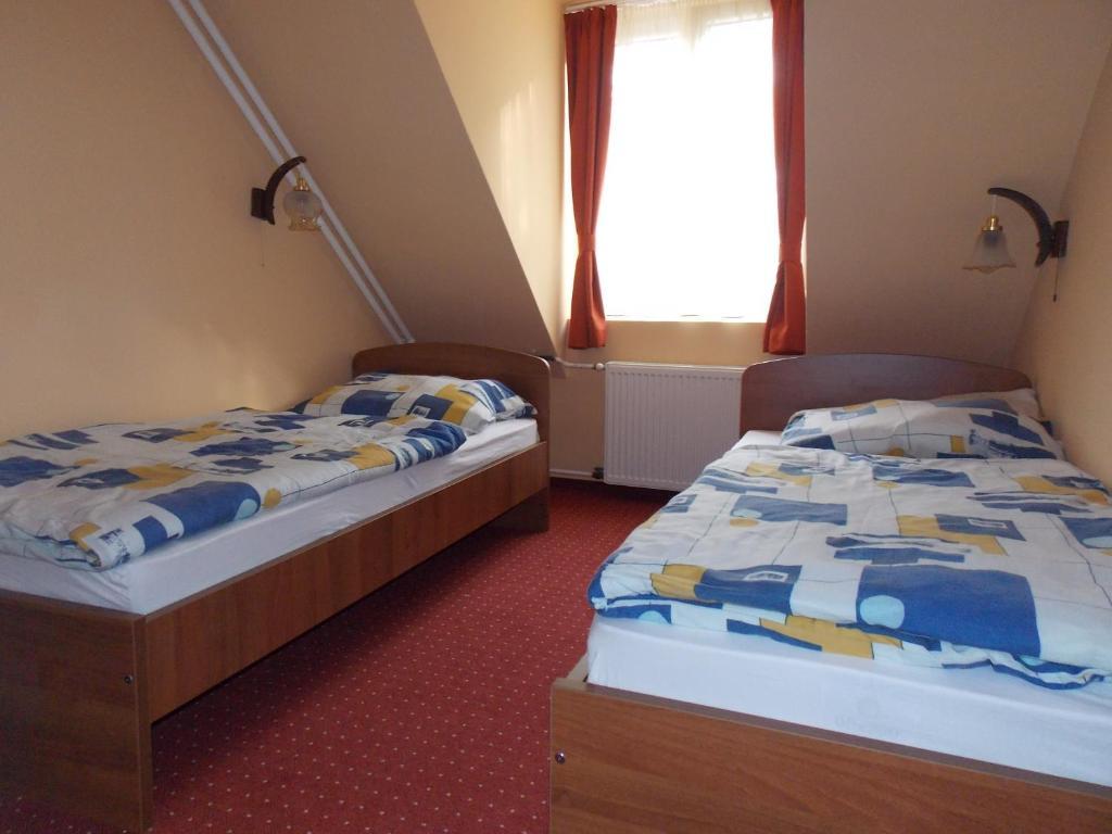 Hotel Family Balatonfoldvar Bilik gambar